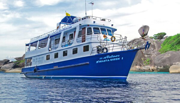 Manta Queen 1 Boat