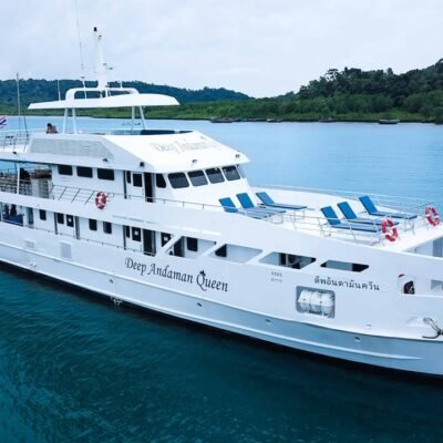 Similan Liveaboards Deep Andaman Queen