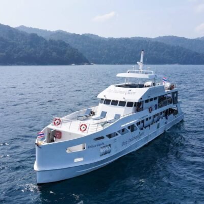 Similan Liveaboards Deep Andaman Queen