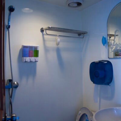 South Siam loveaboard shared bathroom