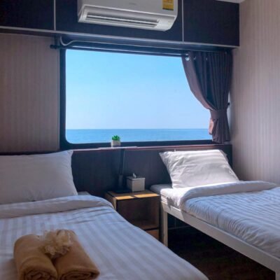 koon 9 boat similan Liveaboards