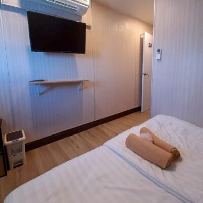 koon 9 boat similan Liveaboards