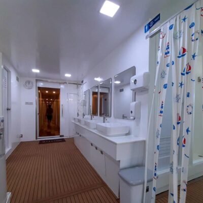 koon 9 boat similan Liveaboards